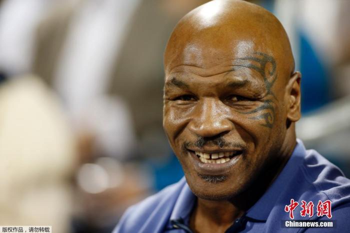 58岁拳王泰森复出对阵27岁网红拳手贾克·保罗，