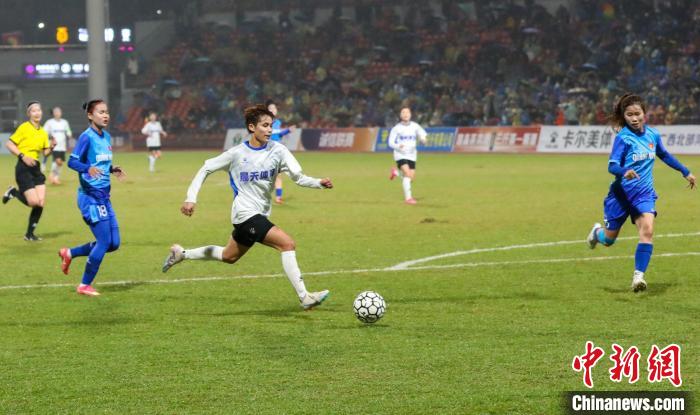 广西平果呗侬女足在百色举行的中越国际女子邀