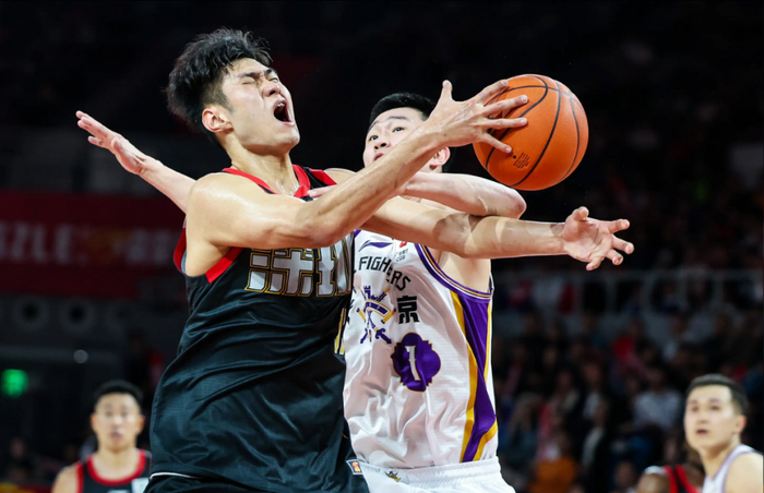 21岁王浩然砍32分率队大胜广厦 首次国家队之旅暴