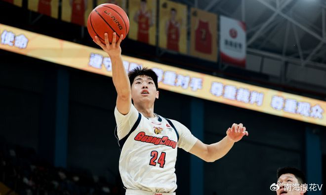 广东队爆冷胜广厦 焦泊乔离队重塑阵容