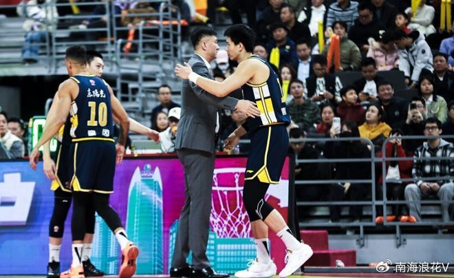 广东队爆冷胜广厦 焦泊乔离队重塑阵容