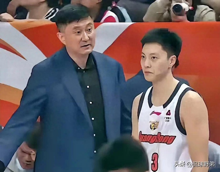 CBA常规赛荣誉揭晓：新贵崛起老将让位外援强势